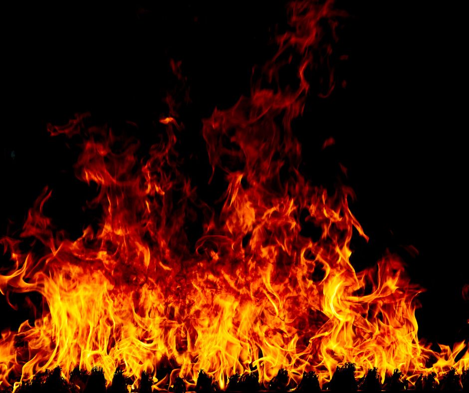 Sottomarina, denunciato un 80enne per combustione di rifiuti