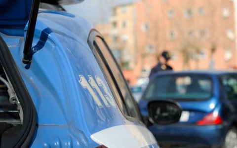 Poliziotto fuori servizio blocca un uomo alla Nave de Vero