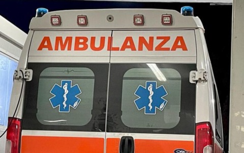 Eraclea, auto nel canale: conducente esce illesa